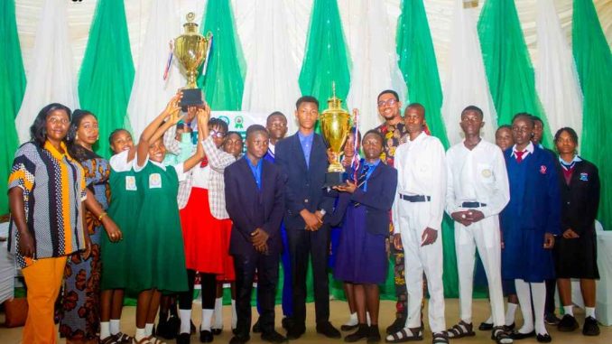 Nigeria Goes to School